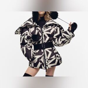 H&M perfect moment hooded down puffer jacket